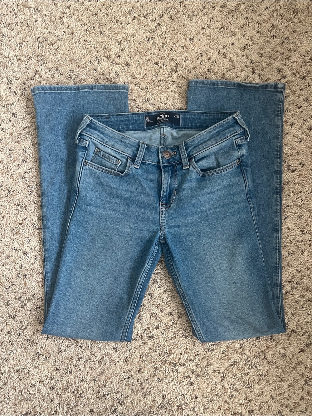 Hollister Low-Rise Bootcut Jeans Medium Blue Wash Size 0 Regular